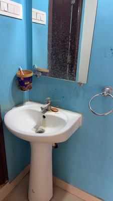 Image of 1250 Sq.ft 2 BHK Apartment / Flat for rent in Gachibowli, Hyderabad for Rs. 35000