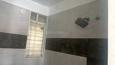 Bathroom Image of 631 Sq.ft 1 BHK Apartment / Flat for rent in Tulip Purple, Punawale Pune for Rs. 18000