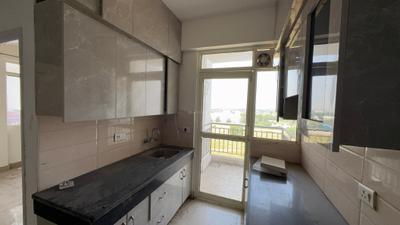 Kitchen Image of 950 Sq.ft 2 BHK Apartment / Flat for rent in Suncity Avenue 76, Sector 76 Gurgaon for Rs. 22000