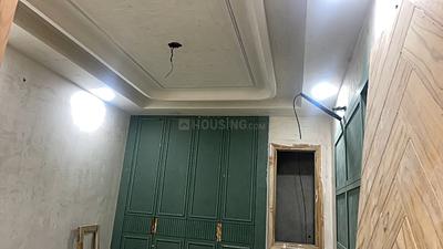 Bedroom Image of 1100 Sq.ft 3 BHK Builder Floor for sale in Sector 5 Rohini New Delhi for Rs. 23000000