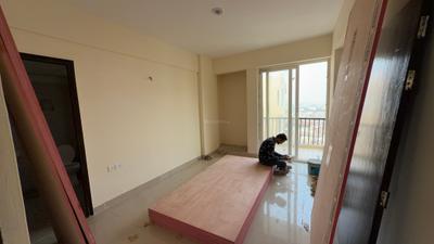 Bedroom Image of 1050 Sq.ft 2 BHK Apartment / Flat for sale in Amrapali Heartbeat City, Sector 107 Noida for Rs. 12547500