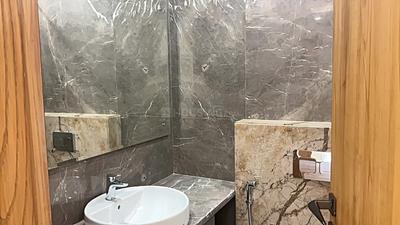 Image of 2080 Sq.ft 3 BHK Builder Floor for sale in Sarvodaya Enclave, New Delhi for Rs. 60000000