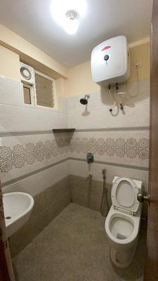 Bathroom Image of 550 Sq.ft 1 BHK Apartment / Flat for rent in Munnekollal Bengaluru for Rs. 26000