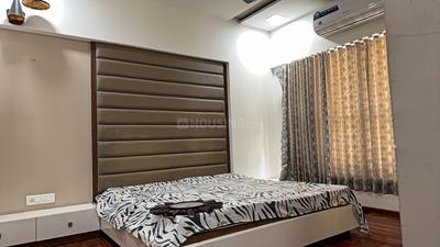 Bedroom Image of 1080 Sq.ft 2 BHK Apartment / Flat for rent in Adani The Meadows, Shantigram Ahmedabad for Rs. 35000