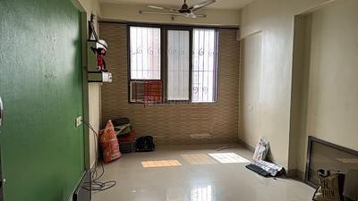Living Room Image of 450 Sq.ft 1 BHK Apartment / Flat for rent in Mulund East Mumbai for Rs. 27000