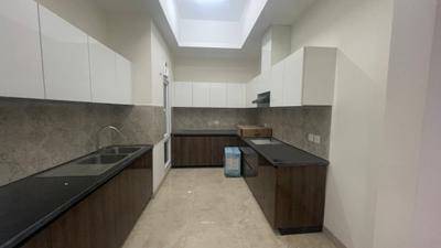 Kitchen Image of 2385 Sq.ft 4 BHK Apartment / Flat for rent in Wave Veridia, Wave City Ghaziabad for Rs. 55000