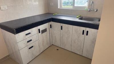 Kitchen Image of 800 Sq.ft 2 BHK Apartment / Flat for rent in Oro Elements, Jankipuram Lucknow for Rs. 15500