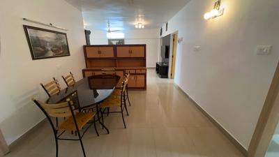 Living Room Image of 2100 Sq.ft 3 BHK Apartment / Flat for rent in Mittal Towers, Sivanchetti Gardens Bengaluru for Rs. 115000