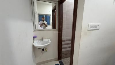 Bathroom Image of 350 Sq.ft 1 RK Builder Floor for rent in Mahalakshmi Nagar Indore for Rs. 12500