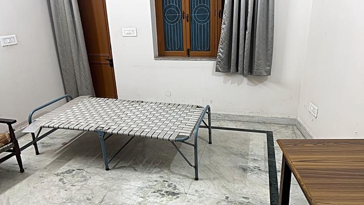 C Block, Preet Vihar Bedroom 1