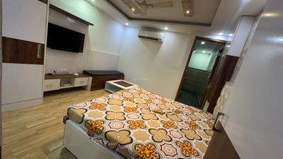 Bedroom Image of 400 Sq.ft 1 RK Independent House for rent in DLF Phase 3 Gurgaon for Rs. 19500