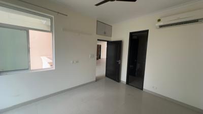 Bedroom Image of 3762 Sq.ft 4 BHK Builder Floor for sale in Ansal Sovereign Floors, Sector 67 Gurgaon for Rs. 24000000
