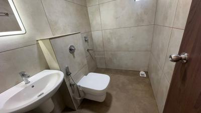 Bathroom Image of 580 Sq.ft 1 BHK Apartment / Flat for rent in Eroor Kochi for Rs. 32000