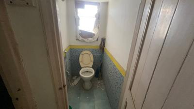 Image of 1000 Sq.ft 2 BHK Apartment / Flat for rent in Race Course, Vadodara for Rs. 15000