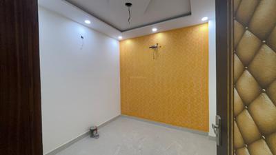 Bedroom Image of 700 Sq.ft 3 BHK Builder Floor for sale in Sector 4 Rohini New Delhi for Rs. 4500000