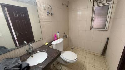 Bathroom Image of 2021 Sq.ft 3.5 BHK Apartment / Flat for rent in The 3C Lotus Boulevard, Sector 100 Noida for Rs. 53000
