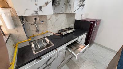 Kitchen Image of 1500 Sq.ft 1 BHK Apartment / Flat for rent in Vijay Nagar Indore for Rs. 21000
