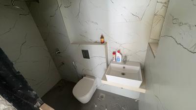 Bathroom Image of 500 Sq.ft 1 BHK Apartment / Flat for rent in Sahyog Oshi, Jogeshwari West Mumbai for Rs. 45000