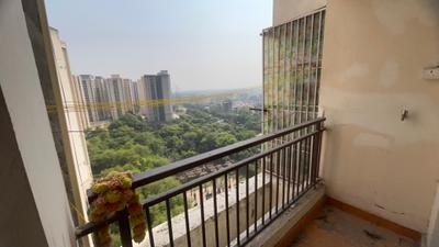 Balcony Image of 1250 Sq.ft 3 BHK Apartment / Flat for rent in Jaypee Kosmos, Sector 134 Noida for Rs. 28000