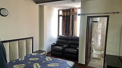 Bedroom Image of 1440 Sq.ft 3 BHK Builder Floor for sale in Rajouri Garden New Delhi for Rs. 17500000