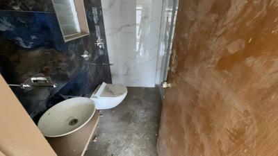 Bathroom Image of 750 Sq.ft 1 BHK Apartment / Flat for rent in Shreenathji 126 Florencio, Chembur Mumbai for Rs. 50000