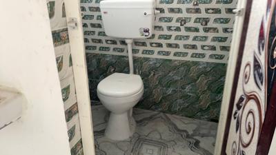Bathroom Image of 350 Sq.ft 1 BHK Apartment / Flat for sale in Keshtopur Kolkata for Rs. 1450000