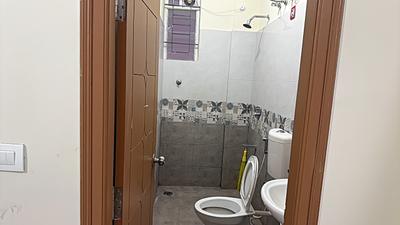 Bathroom Image of 450 Sq.ft 1 BHK Independent House for rent in K R Puram Bengaluru for Rs. 20000