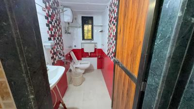 Evershine Rajendar Vihar Bathroom One 3