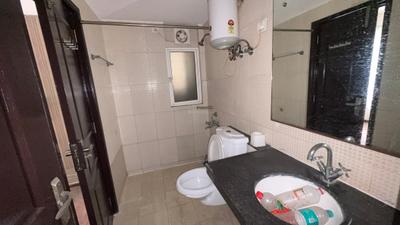 Image of 1780 Sq.ft 3.5 BHK Apartment / Flat for rent in The 3C Lotus Boulevard, Sector 100, Noida for Rs. 46000