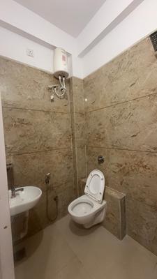 Bathroom Image of 1500 Sq.ft 1 BHK Apartment / Flat for rent in Mahalakshmi Nagar Indore for Rs. 19000