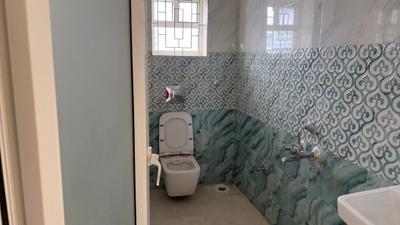 Bathroom Image of 1000 Sq.ft 2 BHK Builder Floor for rent in Prem Nagar Ranchi for Rs. 12000