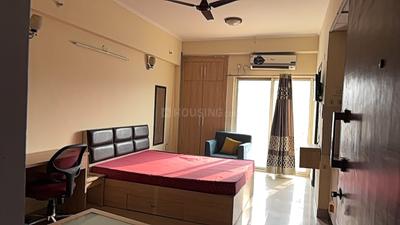 Bedroom Image of 450 Sq.ft 1 RK Apartment / Flat for rent in Supertech Eco Suites, Sector 137 Noida for Rs. 19000