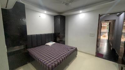 Bedroom Image of 290 Sq.ft 1 RK Independent House for rent in DLF Phase 3 Gurgaon for Rs. 15000