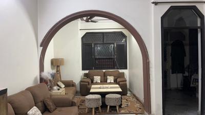 Living Room Image of 1100 Sq.ft 3 BHK Apartment / Flat for sale in Jamia Nagar New Delhi for Rs. 7000000