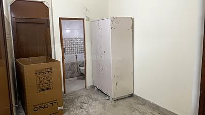 Bedroom Image of 640 Sq.ft 2 BHK Builder Floor for sale in Patel Nagar New Delhi for Rs. 7000000