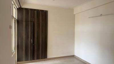 Bedroom Image of 1090 Sq.ft 2 BHK Apartment / Flat for rent in Omkar Royal Nest, Noida Extension Greater Noida for Rs. 17300