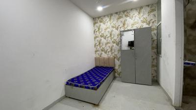 Bedroom Image of 350 Sq.ft 1 RK Builder Floor for rent in Mahalakshmi Nagar Indore for Rs. 14000