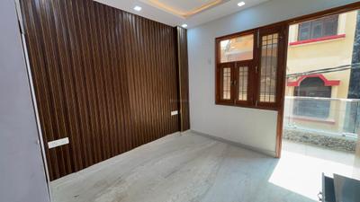 Bedroom Image of 1450 Sq.ft 4 BHK Apartment / Flat for sale in Sector 4 Rohini New Delhi for Rs. 12500000