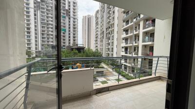 Balcony Image of 1609 Sq.ft 2.5 BHK Apartment / Flat for sale in Godrej Oasis, Sector 88A Gurgaon for Rs. 18600000