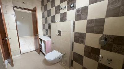 Image of 1500 Sq.ft 3 BHK Apartment / Flat for sale in Surya Nagar, Ghaziabad for Rs. 16500000