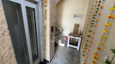 Lift Image of 900 Sq.ft 3 BHK Builder Floor for rent in Mayur Vihar Phase 1 New Delhi for Rs. 25000