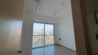 Bedroom Image of 1050 Sq.ft 2 BHK Apartment / Flat for rent in Monte South, Byculla Mumbai for Rs. 140000