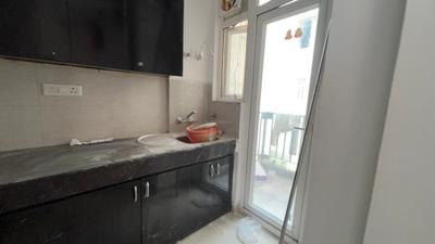Kitchen Image of 1000 Sq.ft 2 BHK Apartment / Flat for rent in Sikka Karnam Greens, Sector 143B Noida for Rs. 26999