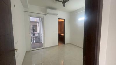 Bedroom Image of 1012 Sq.ft 2 BHK Apartment / Flat for sale in Smartworld Orchard, Sector 61 Gurgaon for Rs. 17000000
