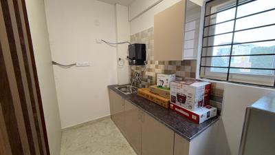 Kitchen Image of 600 Sq.ft 1 BHK Apartment / Flat for rent in Thanisandra Bengaluru for Rs. 26000