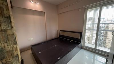 Bedroom Image of 1000 Sq.ft 2 BHK Apartment / Flat for rent in Hiranandani Estate Thane for Rs. 40000