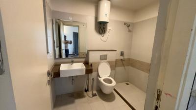 Bathroom Image of 1750 Sq.ft 3 BHK Apartment / Flat for sale in M3M Marina, Sector 68 Gurgaon for Rs. 21500000