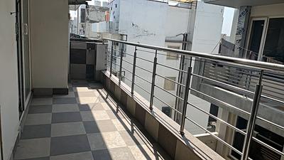 Bathroom Image of 1000 Sq.ft 1 BHK Builder Floor for rent in Sector 46 Gurgaon for Rs. 35000