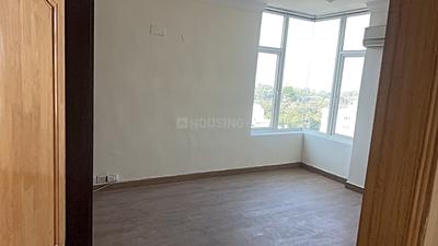 Bedroom Image of 2400 Sq.ft 3.5 BHK Apartment / Flat for sale in Raheja Atlantis, Sector 31 Gurgaon for Rs. 47000000