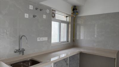 Kitchen Image of 800 Sq.ft 2 BHK Apartment / Flat for sale in Vile Parle East Mumbai for Rs. 41800000